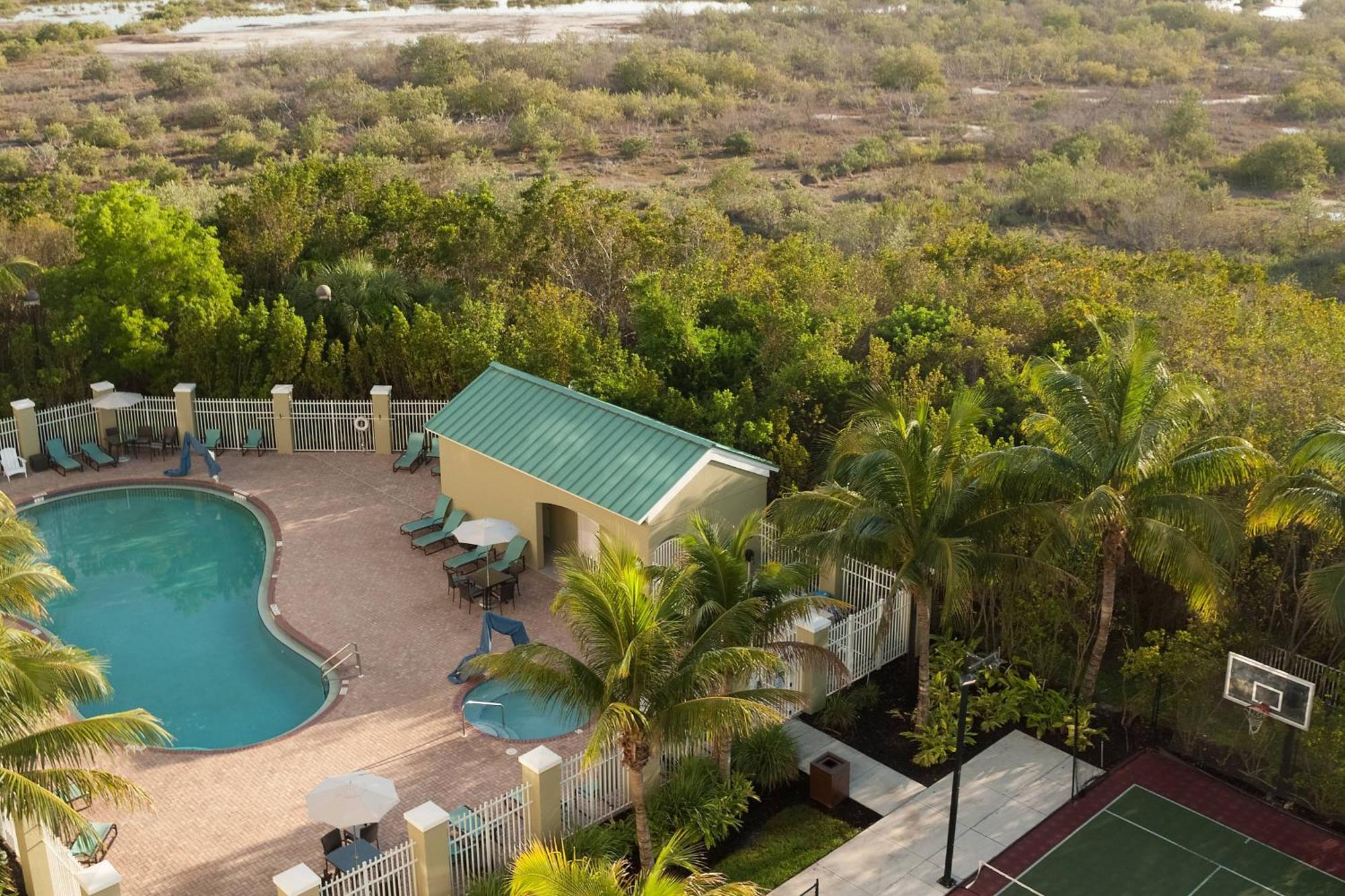 Residence Inn Fort Myers Sanibel Truckland Esterno foto