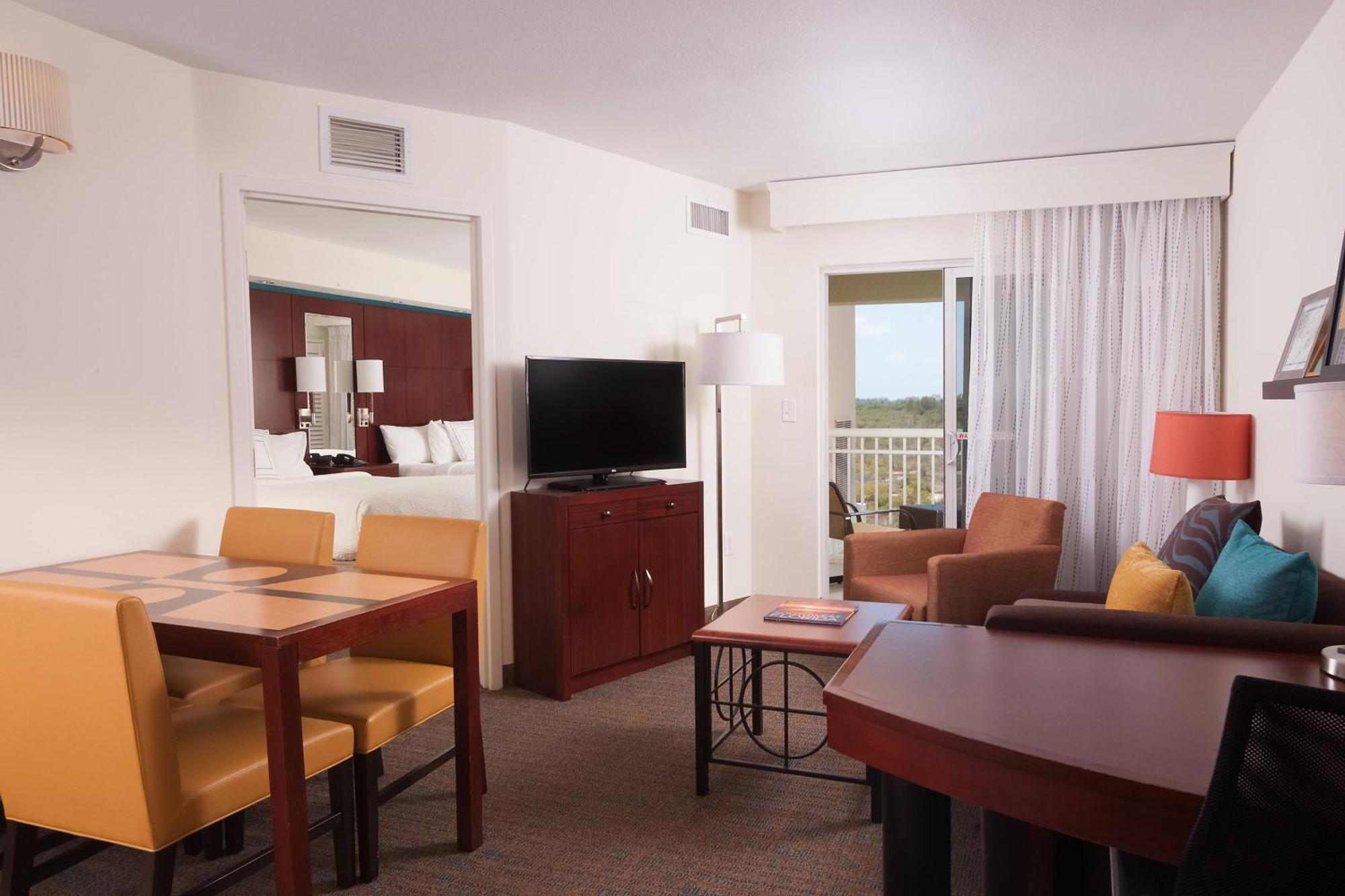 Residence Inn Fort Myers Sanibel Truckland Esterno foto