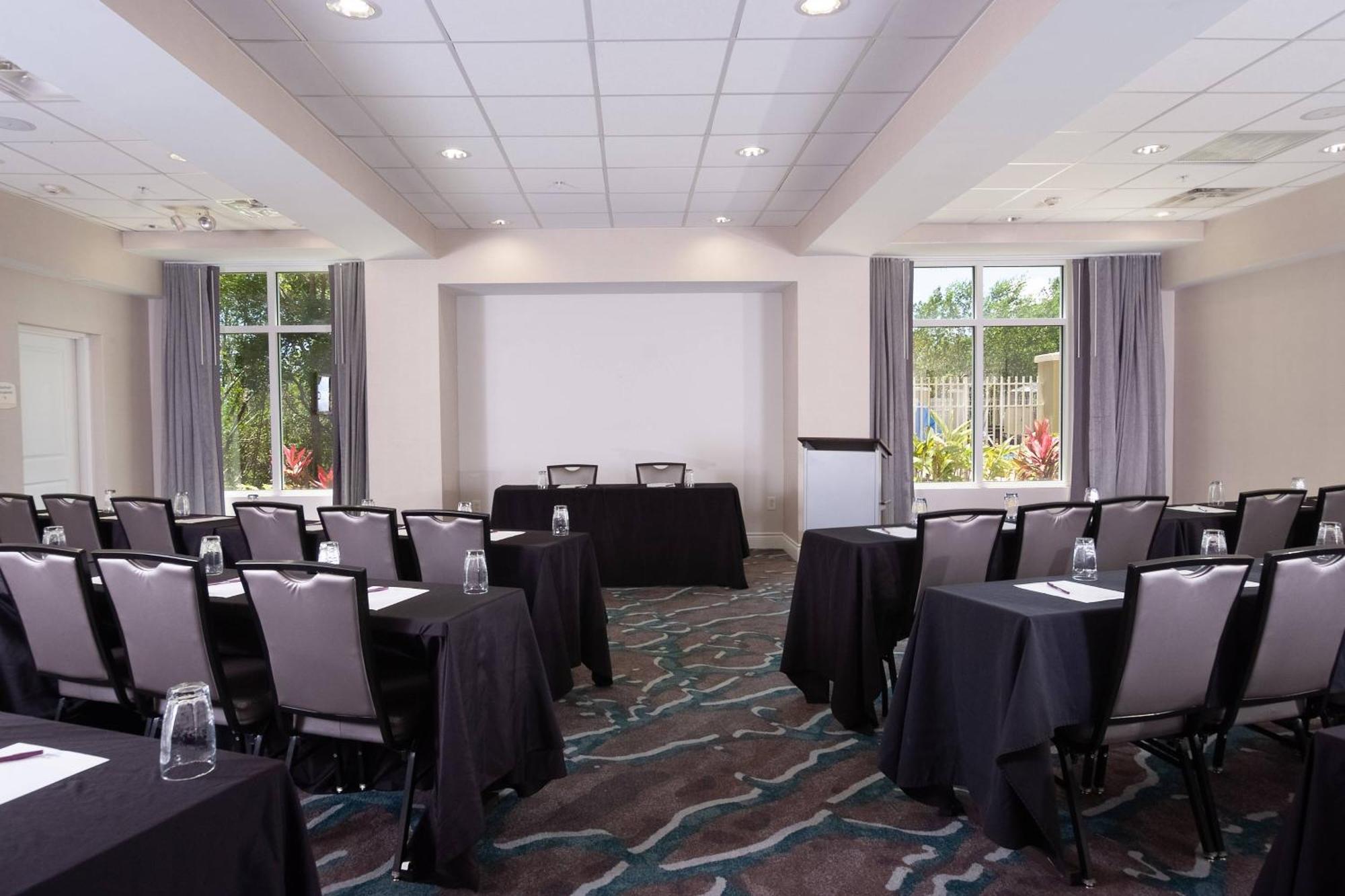 Residence Inn Fort Myers Sanibel Truckland Esterno foto
